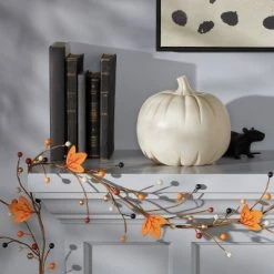 Hyde & EEK! Boutique Harvest Berry and Leaf Garland - Hyde & EEK! Boutique™