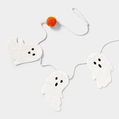 Hyde & EEK! Boutique 6' Knit Ghosts Halloween Garland - Hyde & EEK! Boutique™ 2 Hyde & EEK! Boutique 6' Knit Ghosts Halloween Garland - Hyde & EEK! Boutique™ - Image 2
