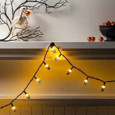 Hyde & EEK! Boutique 20ct LED Skull Halloween String Lights - Hyde & EEK! Boutique™ 2 Hyde & EEK! Boutique 20ct LED Skull Halloween String Lights - Hyde & EEK! Boutique™ - Image 2